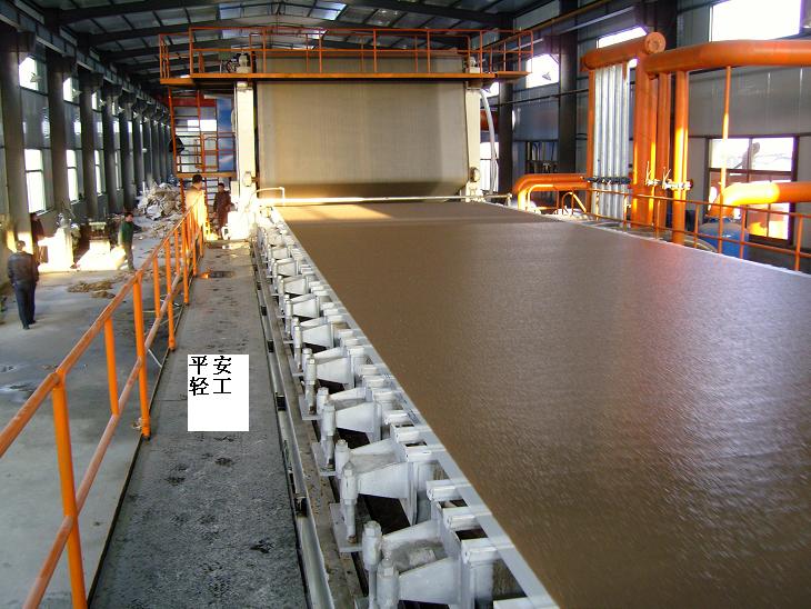 2008年2月，阜寧興峰成功出紙